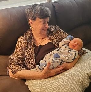 Meet your Posher, Elaine